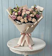 Букет цветов из:  Розы и Лизиантусы в Калиновке Курской области