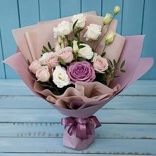 Букет цветов из:  Розы и Лизиантусы в Калиновке Курской области
