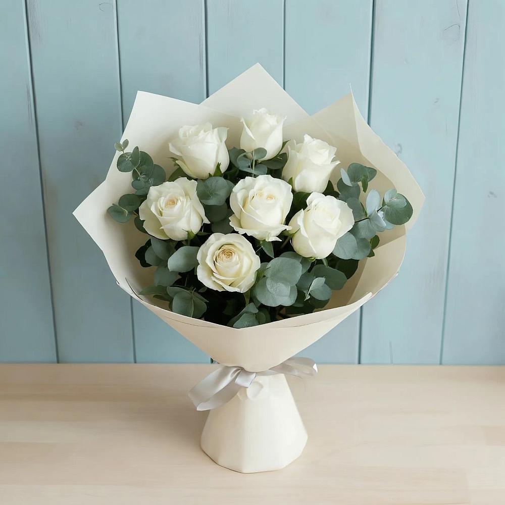 Букет Белые розы в Эвкалипте в Калиновке Курской области