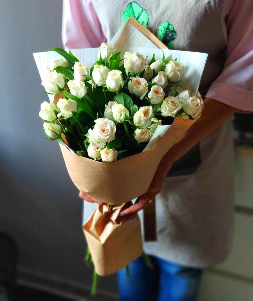 Букет цветов из: Розы в Калиновке Курской области