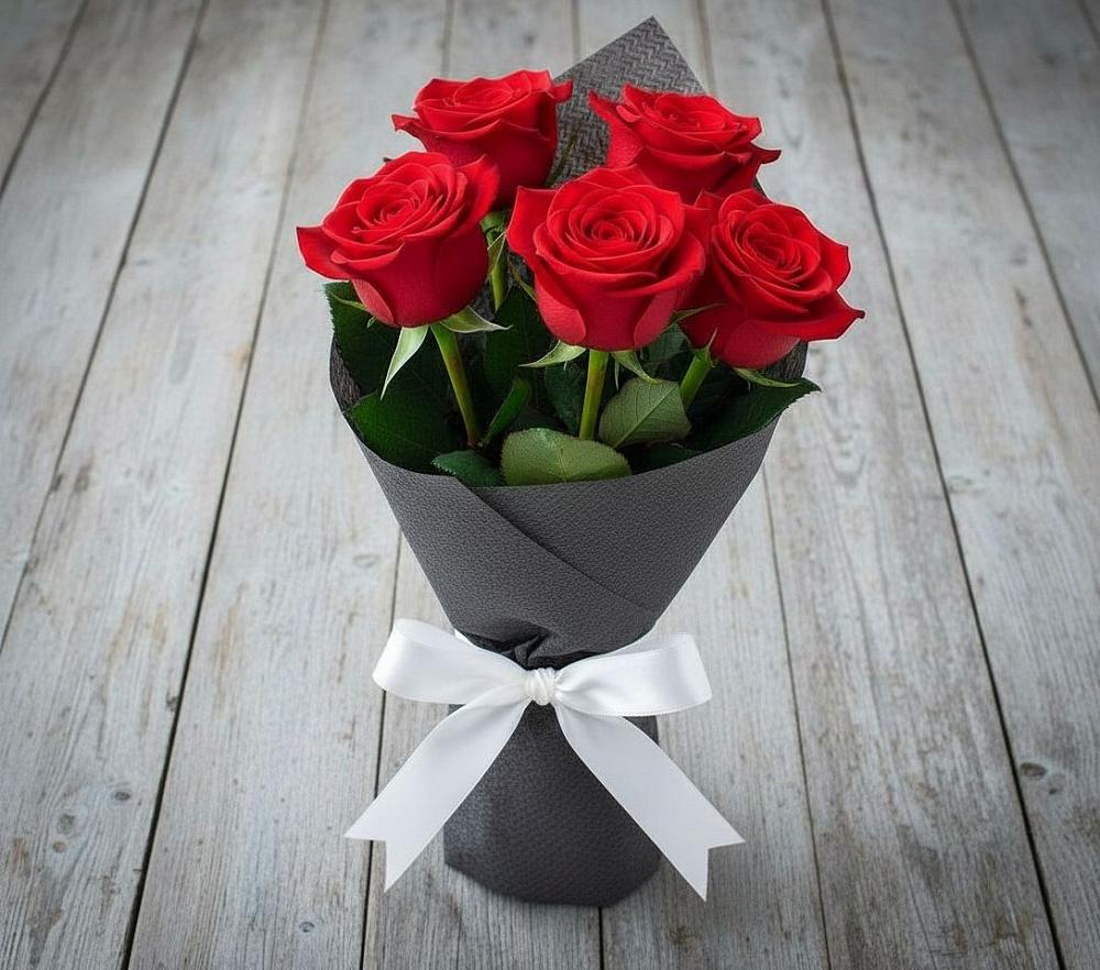 Букет 5 Красных роз Эдлесс Лав в Калиновке Курской области