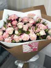 Букет цветов из:  Розы в Калиновке Курской области