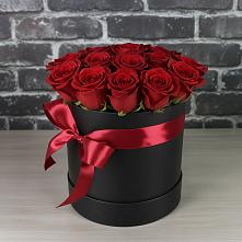 Цветочная композиция из Розы в шляпной коробке в Калиновке Курской области