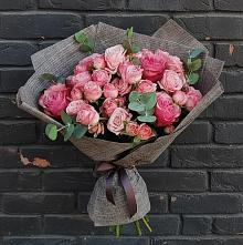 Букет цветов из:  Розы в Калиновке Курской области